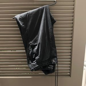 Heavily used American eagle jogger pants faded black men’s size small.